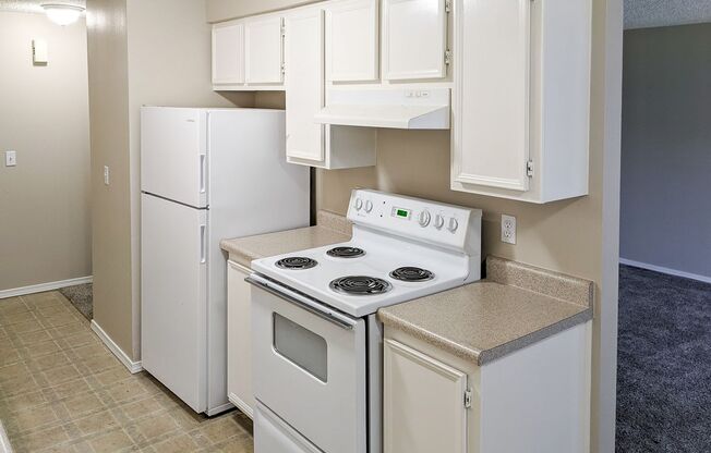 5463 5487 COMMERCIAL ST SE