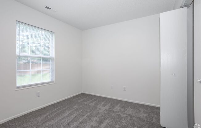 3 beds, 2 baths, 1,425 sqft, $1,425, Unit 963