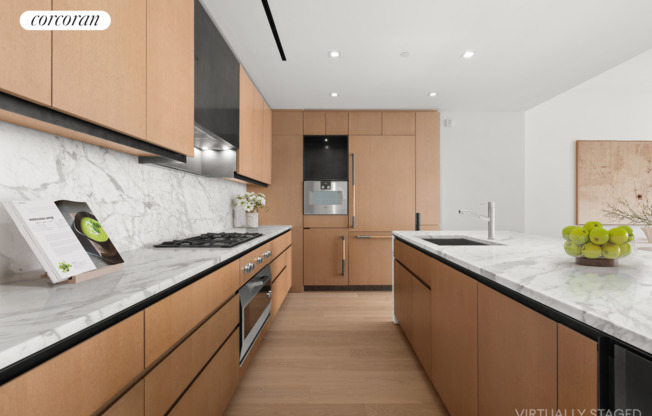 555 W 22 ST