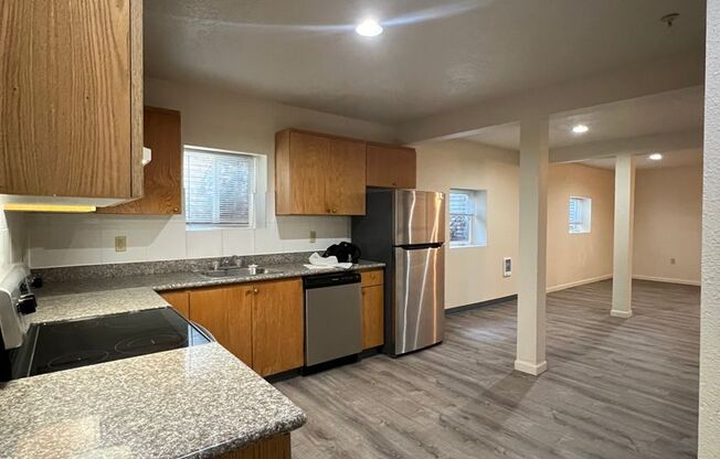 Studio, 1 bath, 450 sqft, $1,000, Unit 21-C