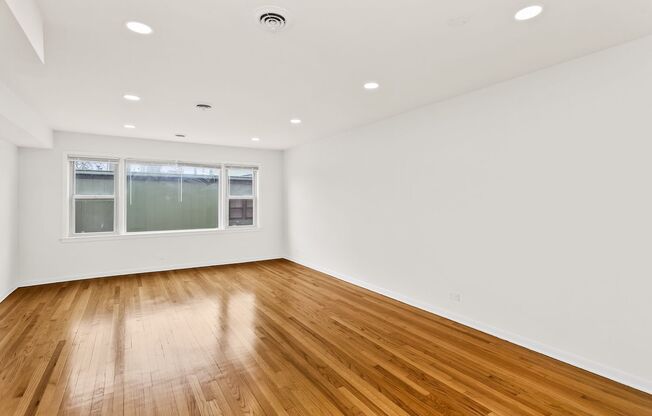 2 beds, 1.5 baths, $2,395, Unit 404