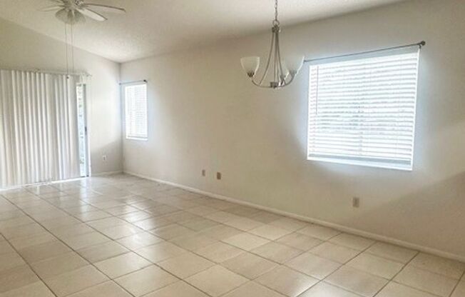 Cozy 3/2 Fenced Home on a Corner Lot