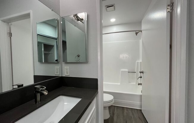1 bed, 1 bath, 600 sqft, $1,798, Unit 215