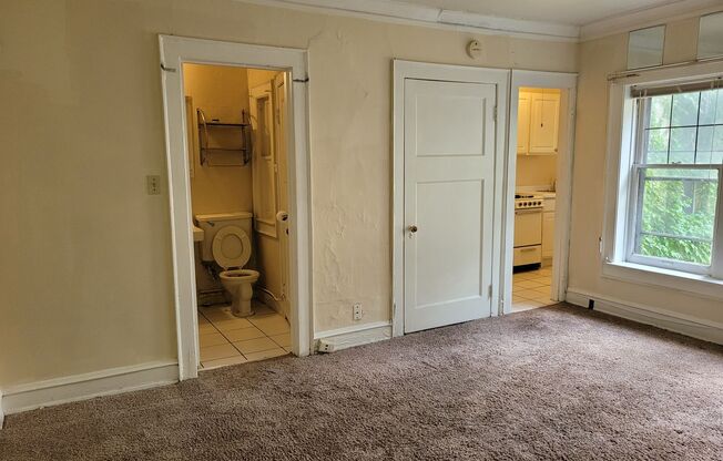 Studio, 1 bath, $825, Unit 212
