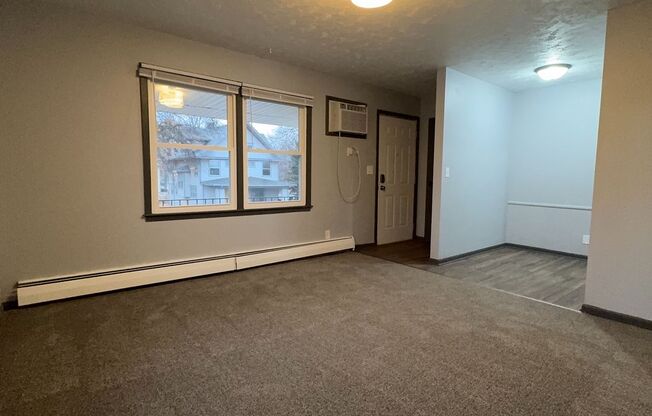 1 bed, 1 bath, $775, Unit 6