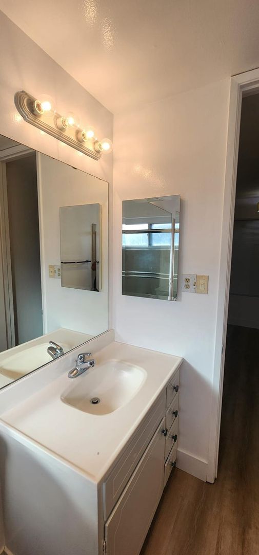 Apartment in San Carlos Creek-Side Views Available for Lease!