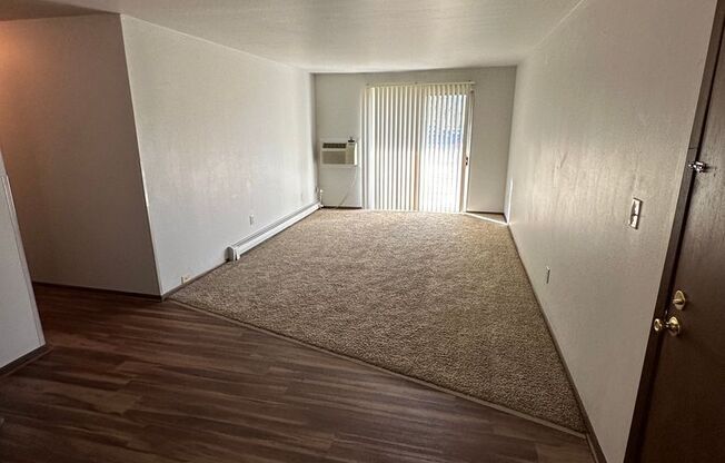 2 beds, 1 bath, 950 sqft, $1,249.99, Unit 92