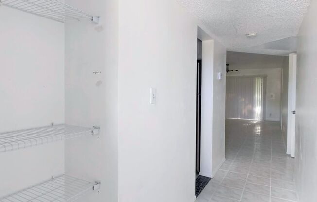 2 beds, 2 baths, $1,950, Unit # 210