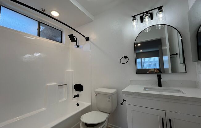 2 beds, 2 baths, 900 sqft, $1,998, Unit 327
