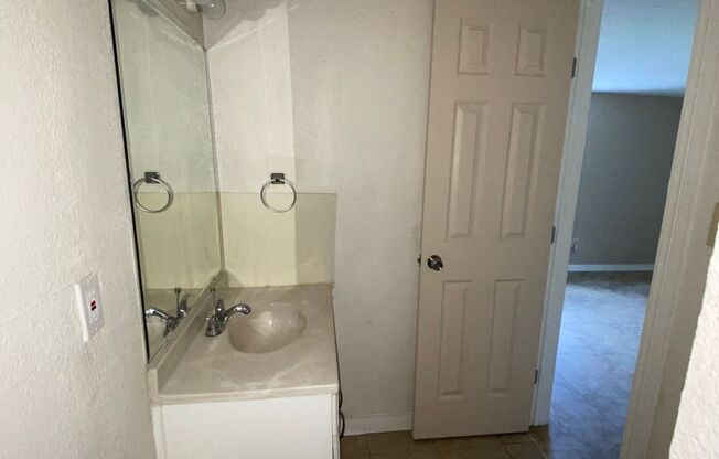 2 Bed 1 Bath in the University Add Near Paseo and 23rd St Restaurants