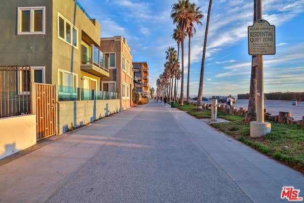 2207 OCEAN FRONT WALK