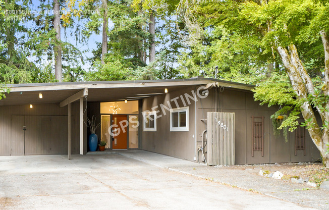 19801 95 AVE NE