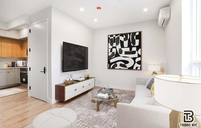 2 beds, 2 baths, $4,750, Unit 2M