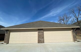 Newer 3 Bed 2 Bath Duplex in El Reno