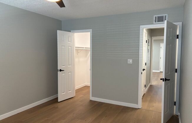 2 beds, 1 bath, 950 sqft, $2,805, Unit 0007