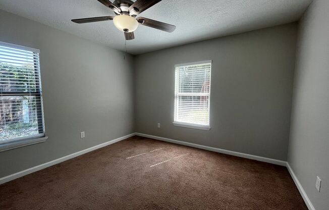 3 beds, 1 bath, $1,190