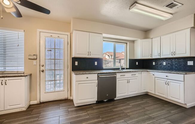 6568 LEMITAR DR LAS VEGAS, NV 89108