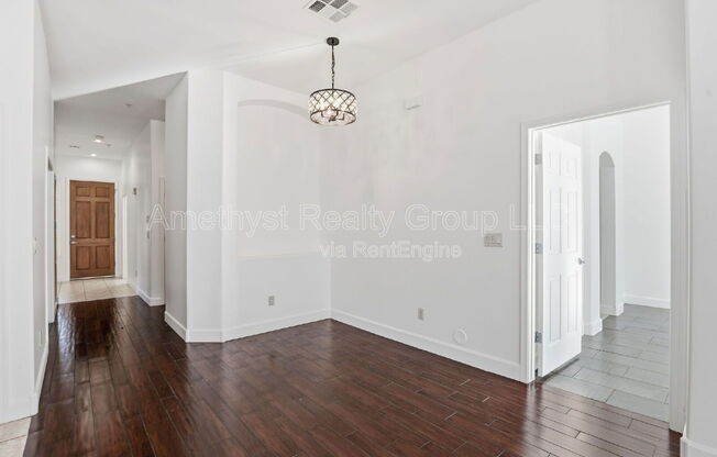 2 beds, 2 baths, 1,300 sqft, $2,600, Unit 1028