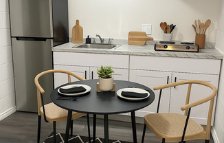 Charming 1 BR 1BA studio for rent.