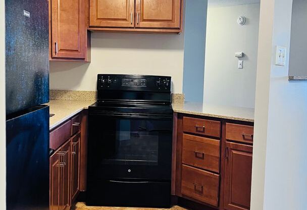 2 beds, 1 bath, 710 sqft, $1,450, Unit # 703