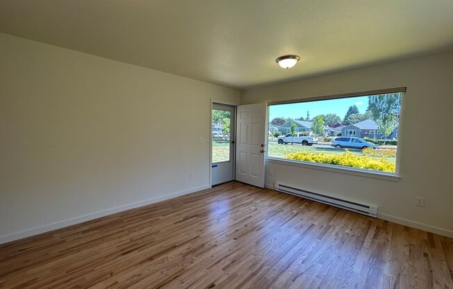 Beautifully Renovated Duplex for Rent –  Longview