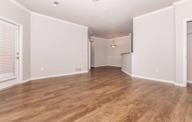 2 beds, 2 baths, 1,006 sqft, $1,731