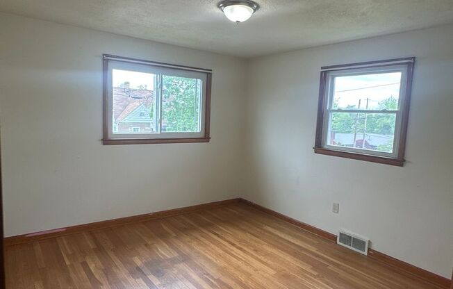 1818 Grant Street (Full Service)