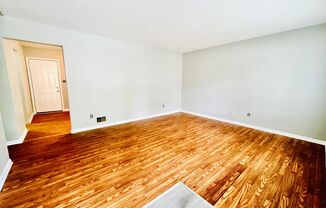 3 beds, 1 bath, $1,250