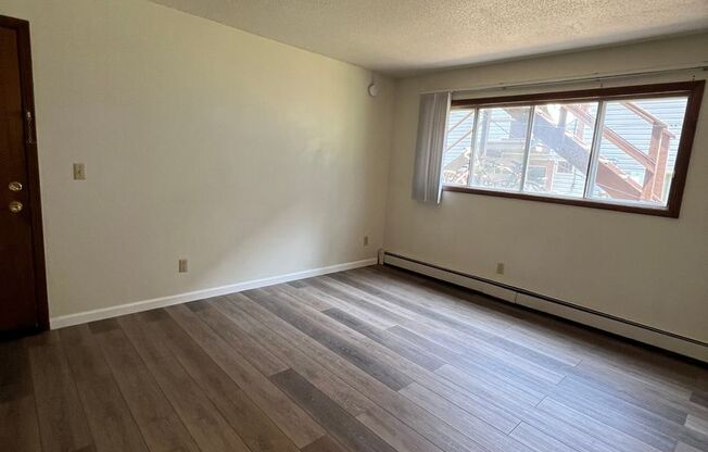 1 bed, 1 bath, 430 sqft, $895, Unit 801-3