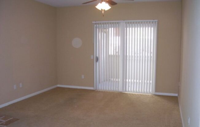 1 bed, 1 bath, $1,295, Unit #102