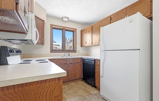 Westridge Apartments - Located just a few blocks from the MSU campus!
