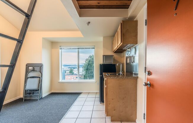 Studio, 1 bath, 140 sqft, $840, Unit B-6
