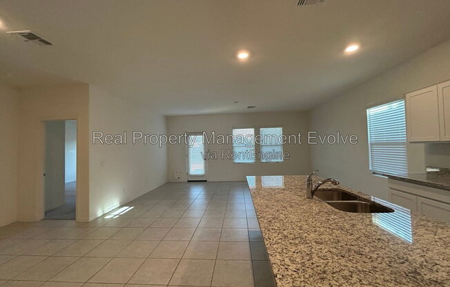 6512 W MAGDALENA LN