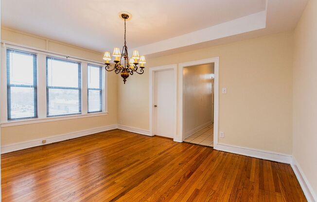 2 beds, 1 bath, $1,750, Unit 435-2S