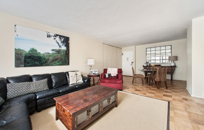 3 SHERIDAN SQ