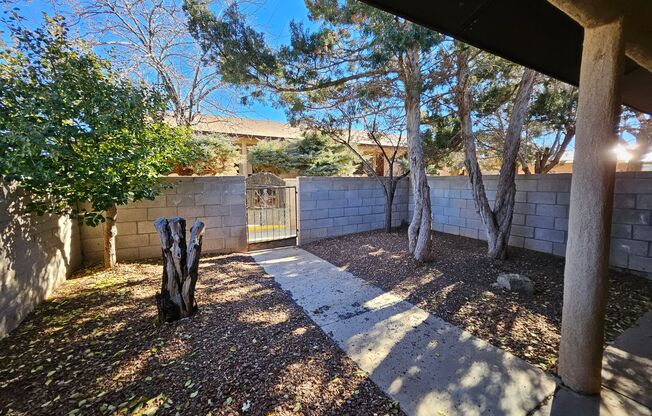 Courtyard Apartments