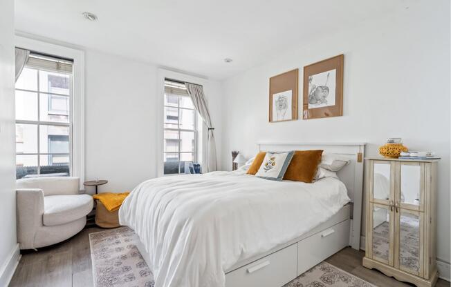 221 W 13 ST