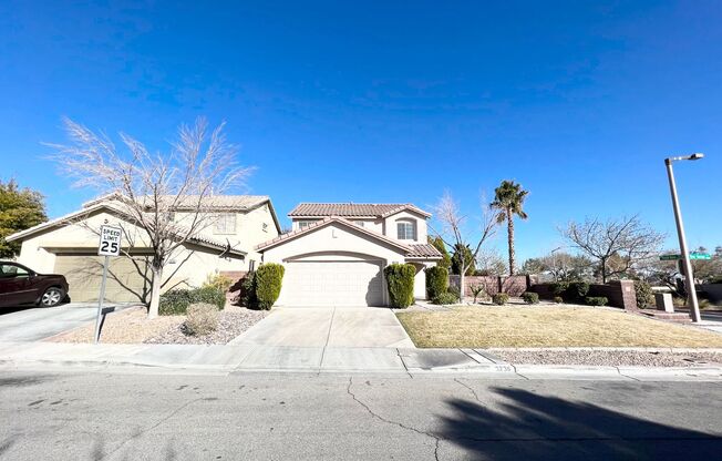 Wonderful 2-story single-family home with 4 bedrooms in SUMMERLIN SOUTH!