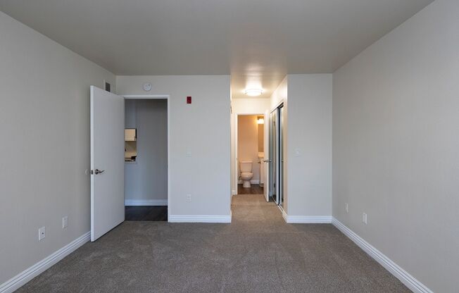 2 beds, 2 baths, 954 sqft, $2,895, Unit 202