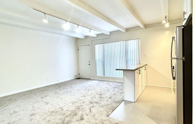 Upstairs 2-Bed/1-Bath Apartment with Parking and Additional Storage Available!