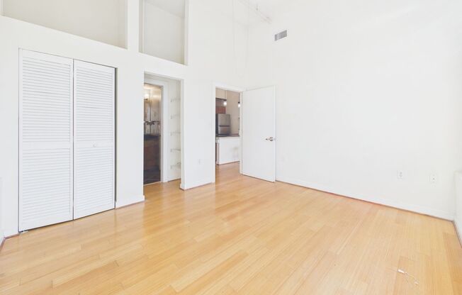 2 beds, 2 baths, 862 sqft, $1,585, Unit 4H