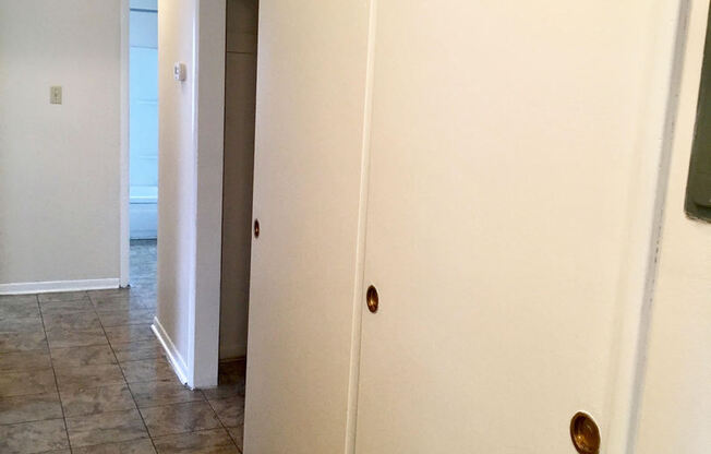2 beds, 1 bath, 1,026 sqft, $935