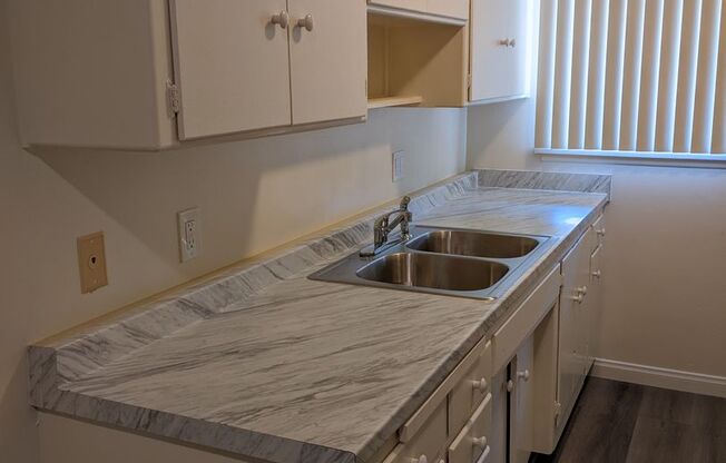 1 bed, 1 bath, 710 sqft, $1,975, Unit 7