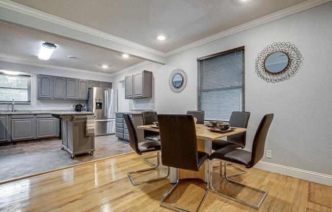 2332 HARTLINE DR