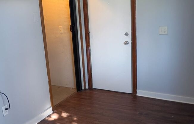 65-67 Curwood Ct