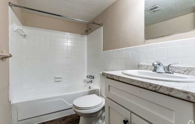 1 bed, 1 bath, 900 sqft, $1,549, Unit 4000-4