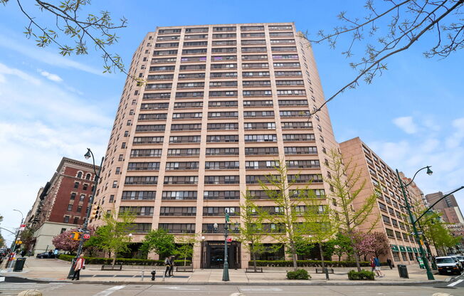 300 W 110 ST
