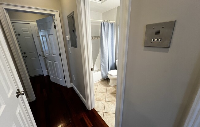 2 beds, 1.5 baths, 960 sqft, $3,600, Unit 3