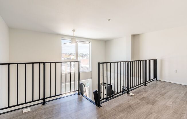 Studio, 1 bath, 439 sqft, $1,725, Unit 711