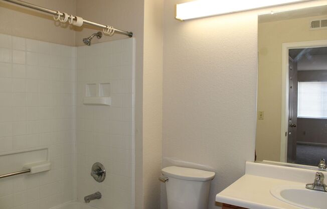 2 beds, 2 baths, $1,845, Unit APARTMENT 628
